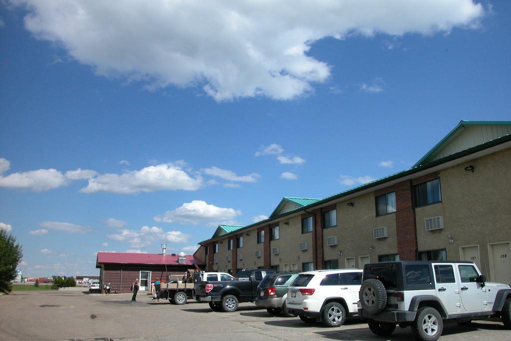Best Seven Inn Claresholm Exterior photo