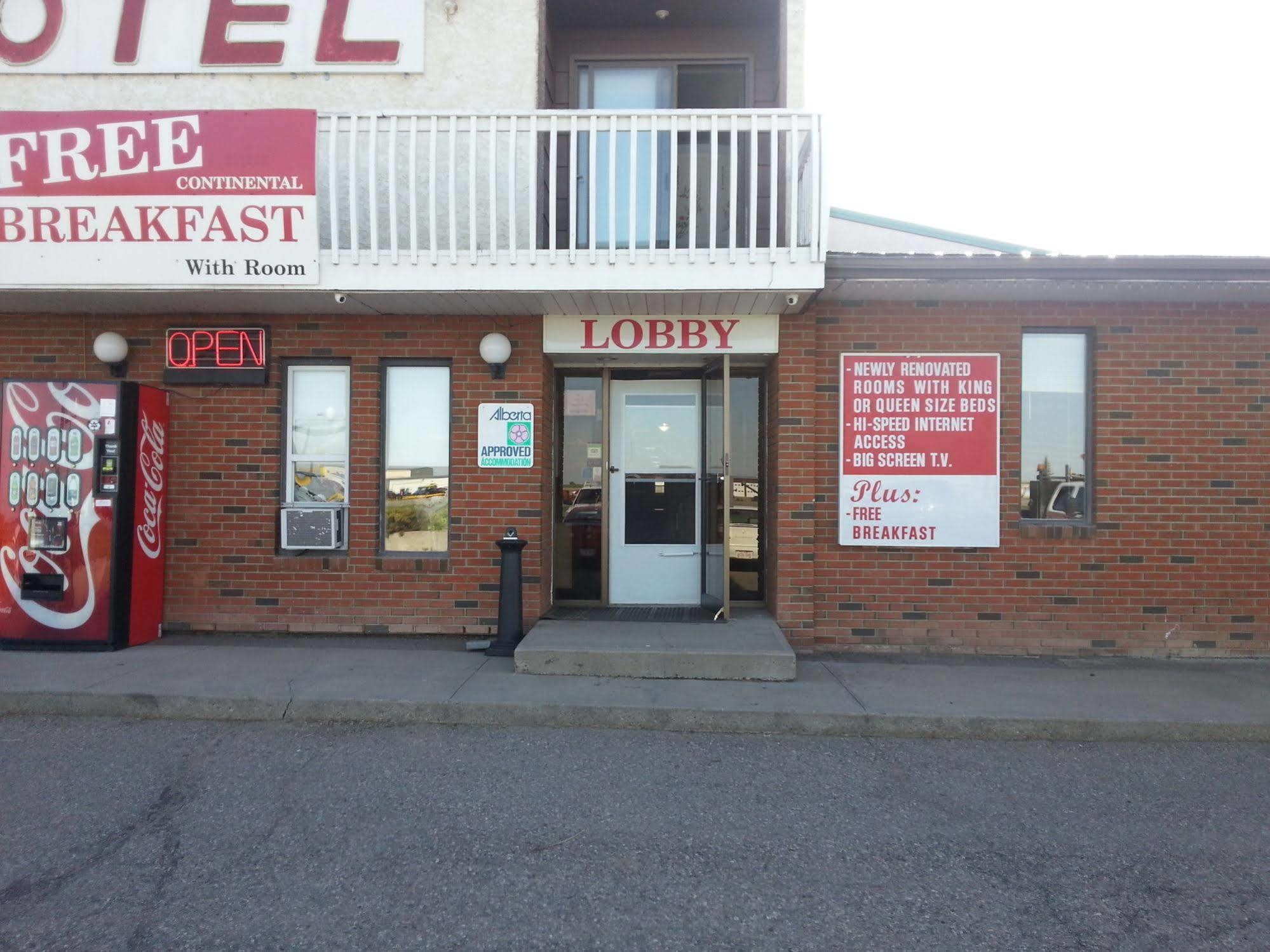 Best Seven Inn Claresholm Exterior photo
