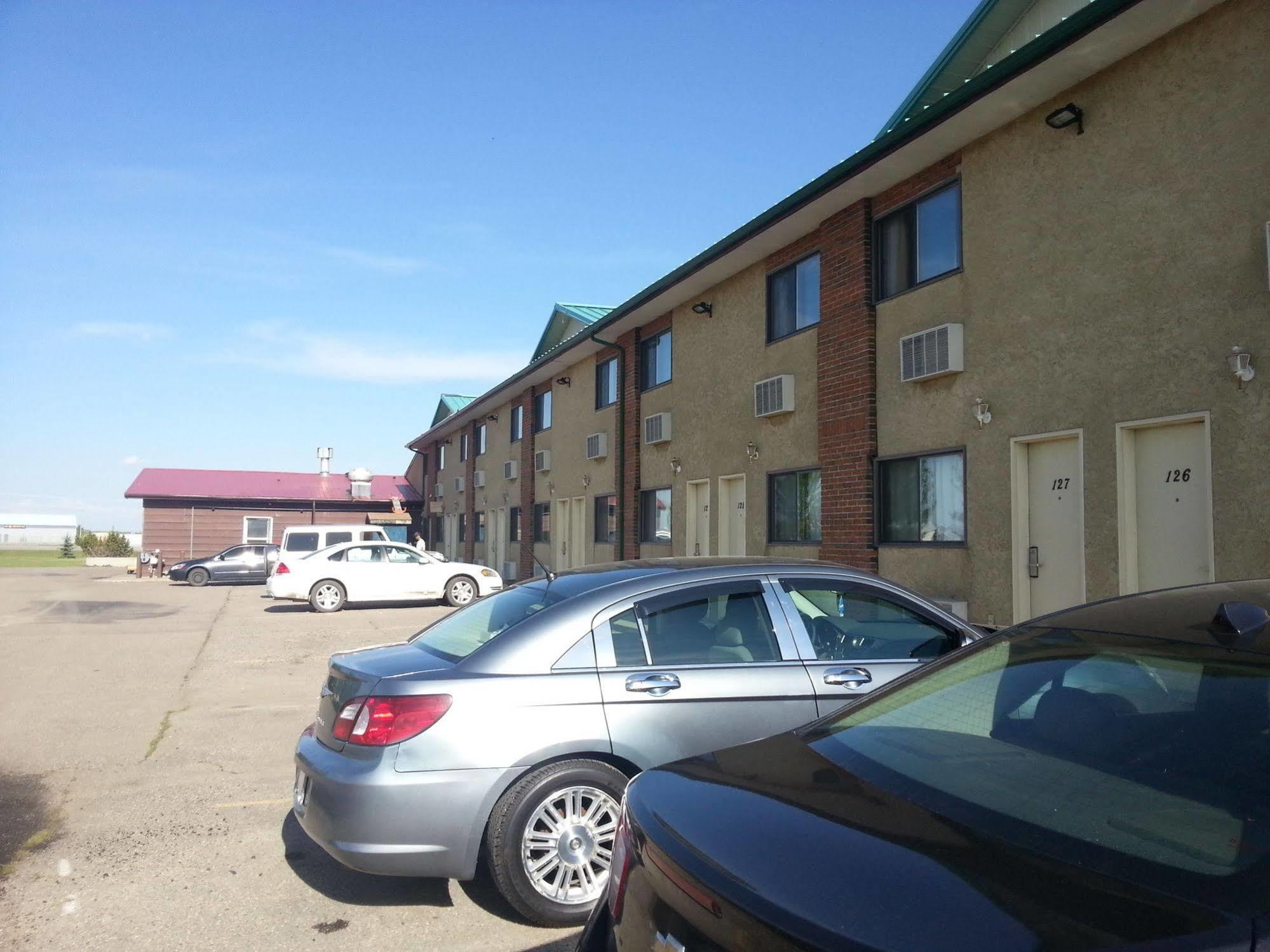 Best Seven Inn Claresholm Exterior photo